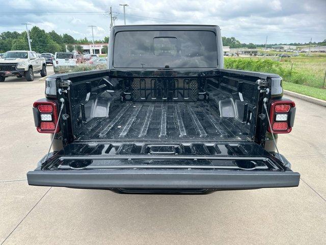 Photo of 2023 Black Clearcoat Jeep Gladiator