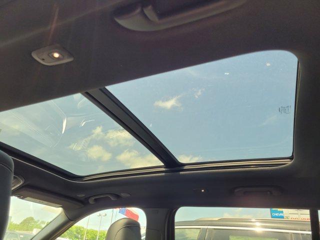 Photo of 2025 Metallic Jeep Grand Cherokee L