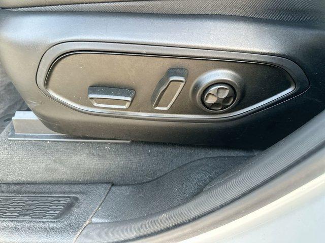Photo of 2025 Bright White Clearcoat Jeep Grand Cherokee L