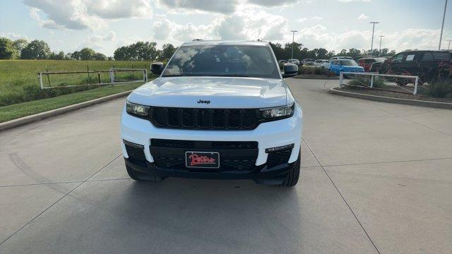 Photo of 2025 Bright White Clearcoat Jeep Grand Cherokee L