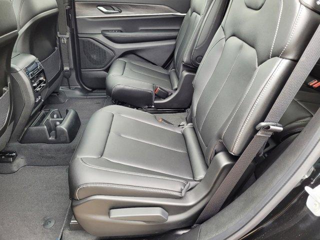 Photo of 2025 Diamond Black Jeep Grand Cherokee L