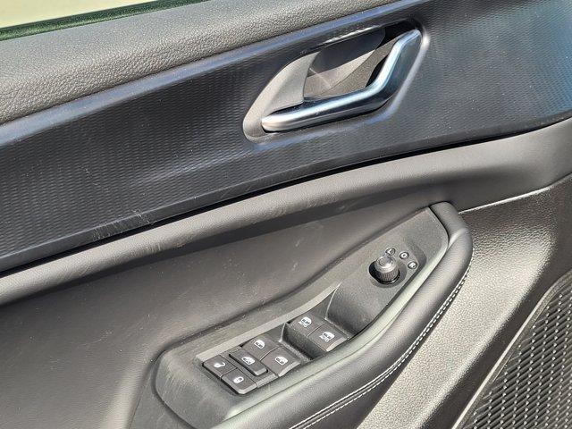 Photo of 2025 Metallic Jeep Grand Cherokee L