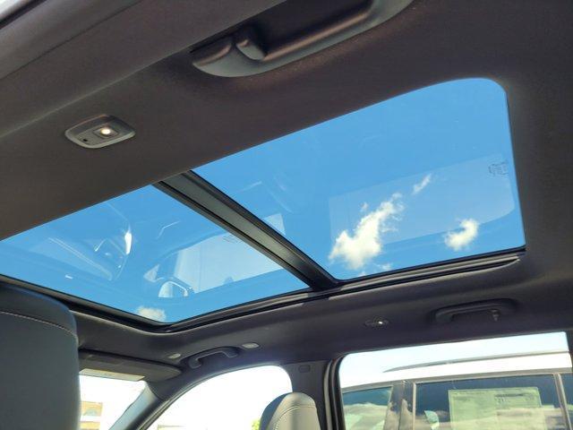Photo of 2025 Silver Zynith Jeep Grand Cherokee L