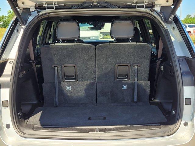 Photo of 2025 Silver Zynith Jeep Grand Cherokee L