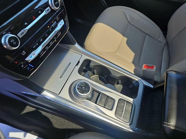 Photo of 2021 Rapid Red Metallic Tinted Clearcoat Ford Explorer