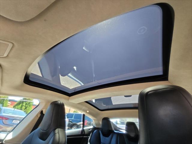 Photo of 2014 Red Multi-Coat Tesla Model S