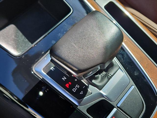 Photo of 2022 Black Metallic Audi Q5