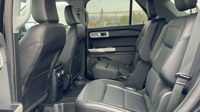 Photo of 2021 Agate Black Metallic Ford Explorer