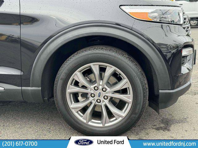 Photo of 2021 Agate Black Metallic Ford Explorer