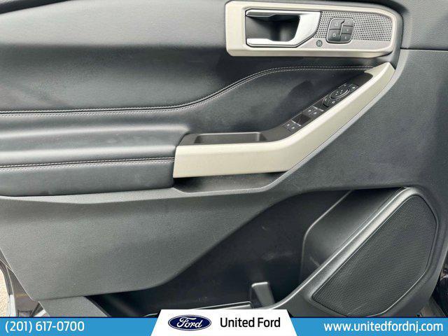 Photo of 2021 Agate Black Metallic Ford Explorer