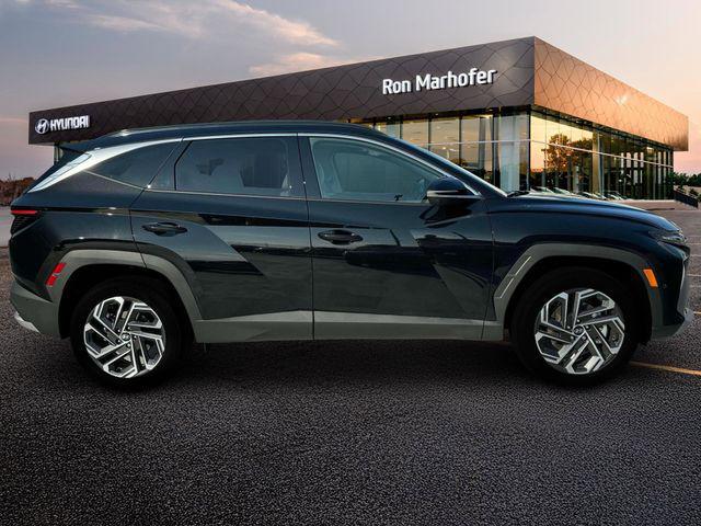 Photo of 2025 Phantom Black Hyundai TUCSON