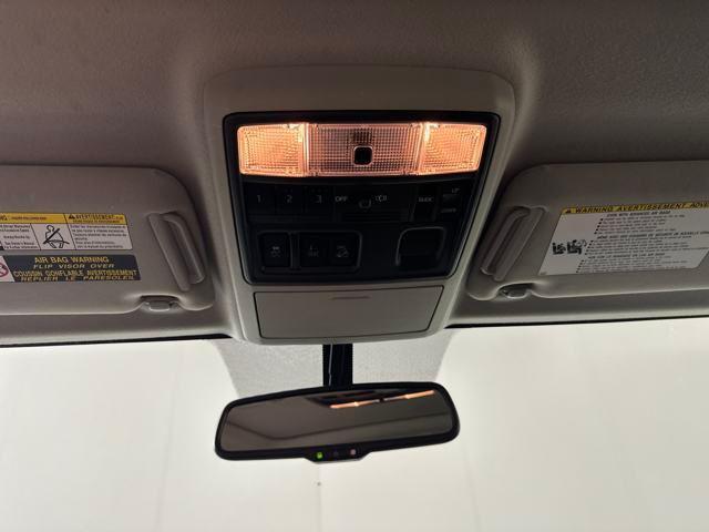Photo of 2018 Super White Toyota 4Runner