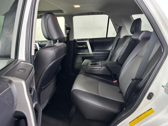 Photo of 2018 Super White Toyota 4Runner