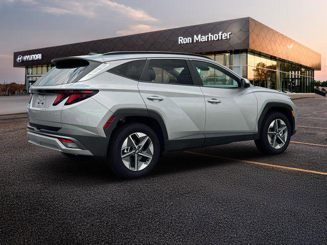 Photo of 2025 Shimmering Silver Hyundai TUCSON