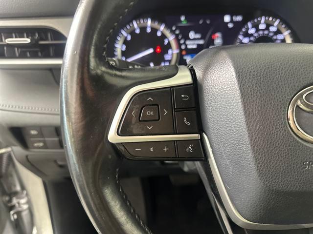 Photo of 2022 Celestial Silver Metallic Toyota Highlander