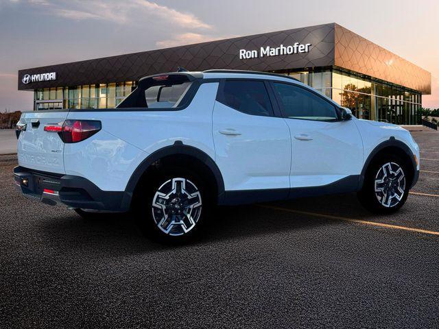 Photo of 2025 Atlas White Hyundai SANTA CRUZ