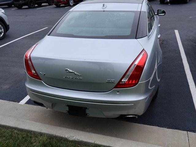 Photo of 2014 Rhodium Silver Metallic Jaguar XJ