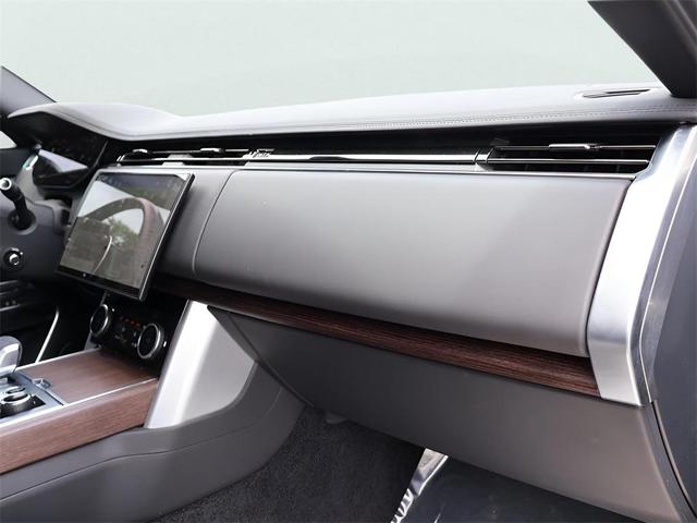 Photo of 2023 Batumi Gold Premium Metallic Land Rover Range Rover