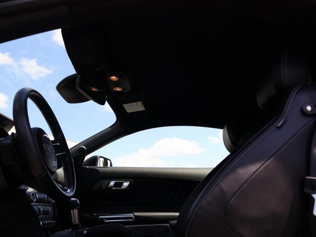 Photo of 2021 Shadow Black Ford Mustang