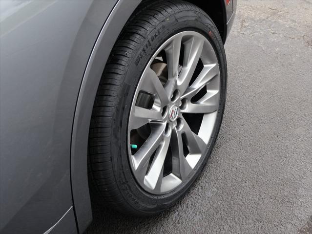Photo of 2022 Satin Steel Gray Metallic Buick Envision