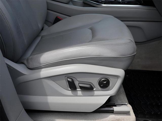 Photo of 2019 Samurai Gray Metallic Audi Q7