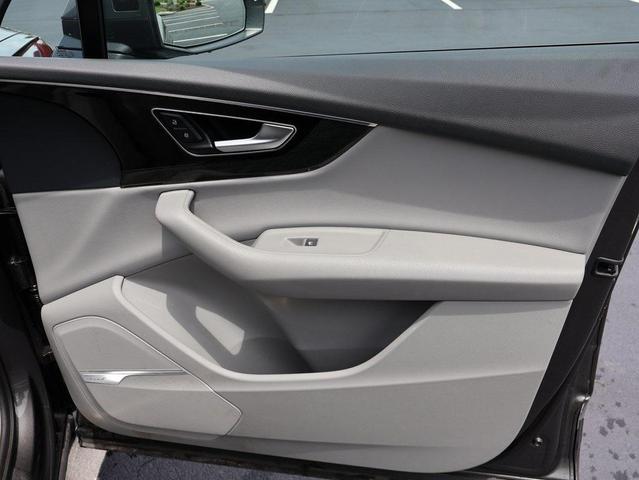 Photo of 2019 Samurai Gray Metallic Audi Q7