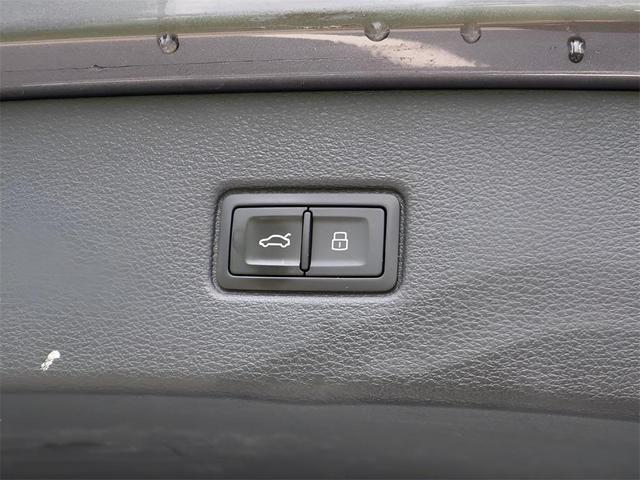 Photo of 2019 Samurai Gray Metallic Audi Q7