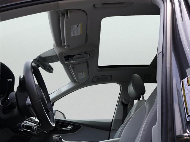 Photo of 2019 Samurai Gray Metallic Audi Q7