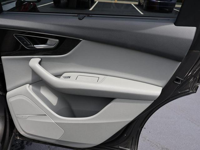 Photo of 2019 Samurai Gray Metallic Audi Q7