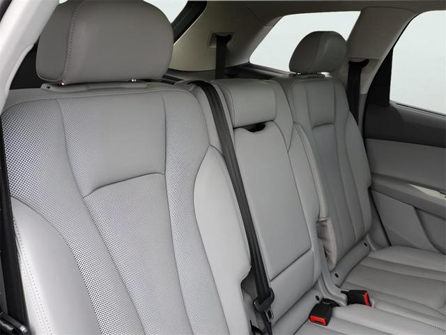 Photo of 2019 Samurai Gray Metallic Audi Q7