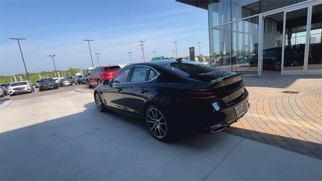 Photo of 2026 Vik Black Genesis G70