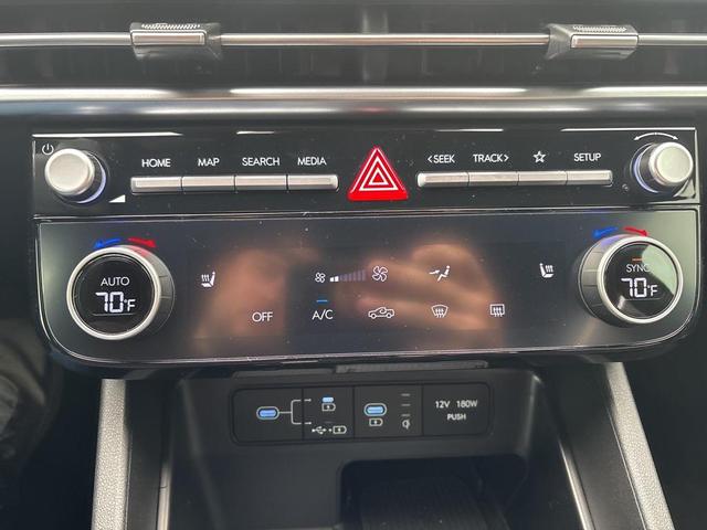 Photo of 2025 Phantom Black Hyundai SANTA CRUZ