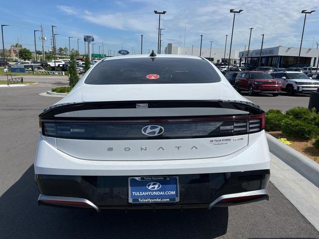 Photo of 2025 Serenity White Hyundai SONATA Hybrid