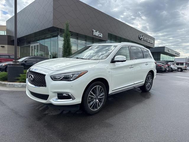 Photo of 2020 Majestic White INFINITI QX60