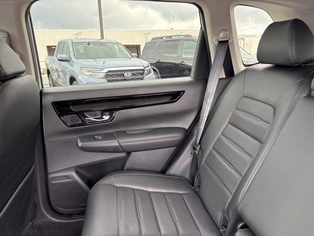 Photo of 2025 Solar Silver Metallic Honda CR-V