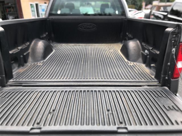 Photo of 2005 Silver Ford F-150