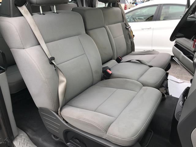 Photo of 2005 Silver Ford F-150