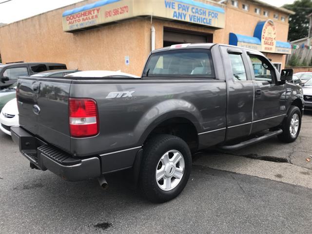 Photo of 2005 Silver Ford F-150