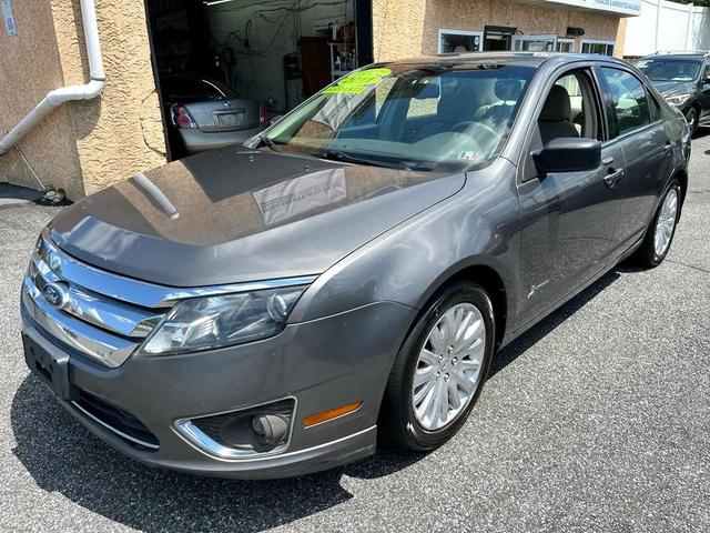 Photo of 2011 Bronze Ford Fusion Hybrid