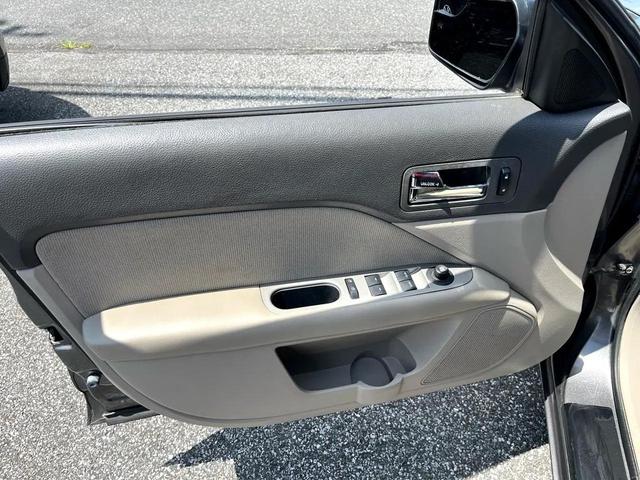 Photo of 2011 Bronze Ford Fusion Hybrid