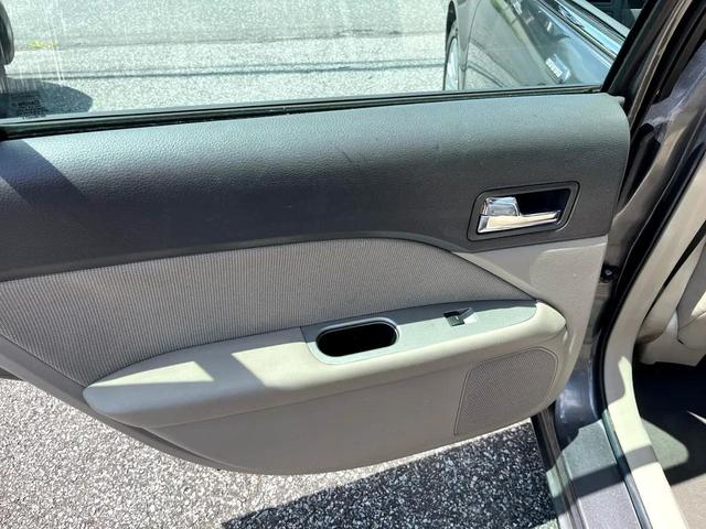 Photo of 2011 Bronze Ford Fusion Hybrid