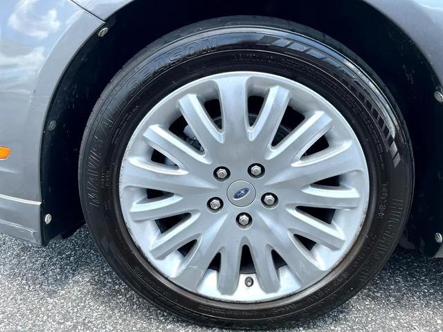Photo of 2011 Bronze Ford Fusion Hybrid