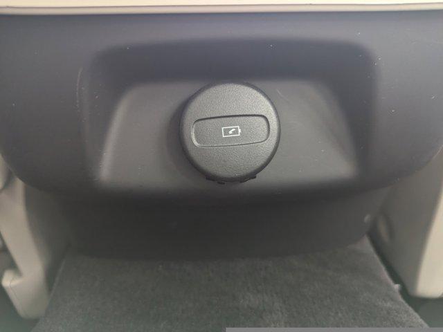 Photo of 2023 Denim Blue Metallic Volvo V60 Cross Country