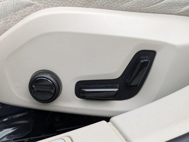 Photo of 2023 Denim Blue Metallic Volvo V60 Cross Country