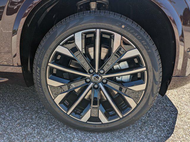 Photo of 2025 Mulberry Volvo XC90 Plug-In Hybrid