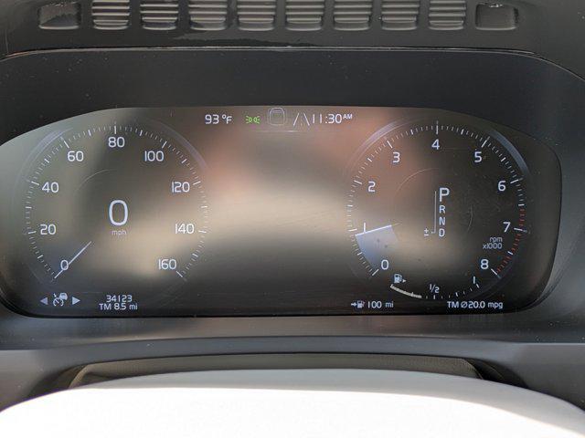 Photo of 2022 Onyx Black Metallic Volvo XC90