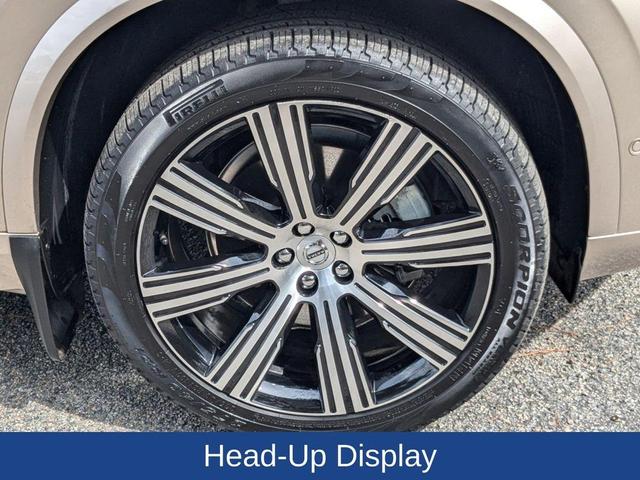 Photo of 2023 Bright Volvo XC90