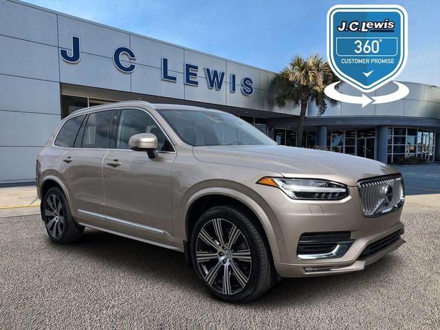 Photo of 2023 Bright Volvo XC90