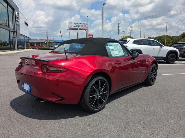 Photo of 2025 Soul Red Crystal Metallic Mazda MX-5 Miata