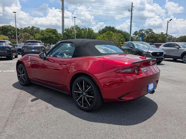 Photo of 2025 Soul Red Crystal Metallic Mazda MX-5 Miata
